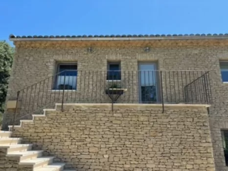 Création & installation d'un garde-corps à Gordes , Cavaillon, DB Ferronnerie